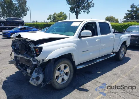 2014 Toyota Tacoma Prerunner V6 z USA, uszkodzony, nr VIN 3TMKU4HN6EM040415